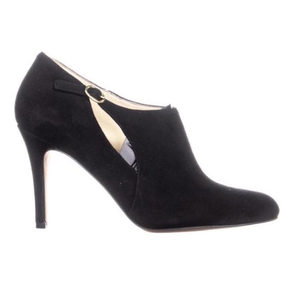 Nine West Gemeza Cut Out Ankle Buckle Boots - Picture 3 of 10